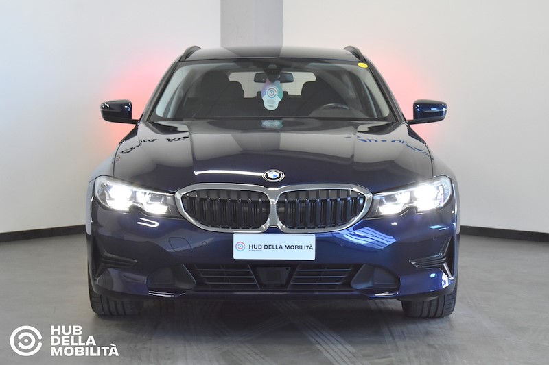 BMW 318d 48V Touring Business Advantage